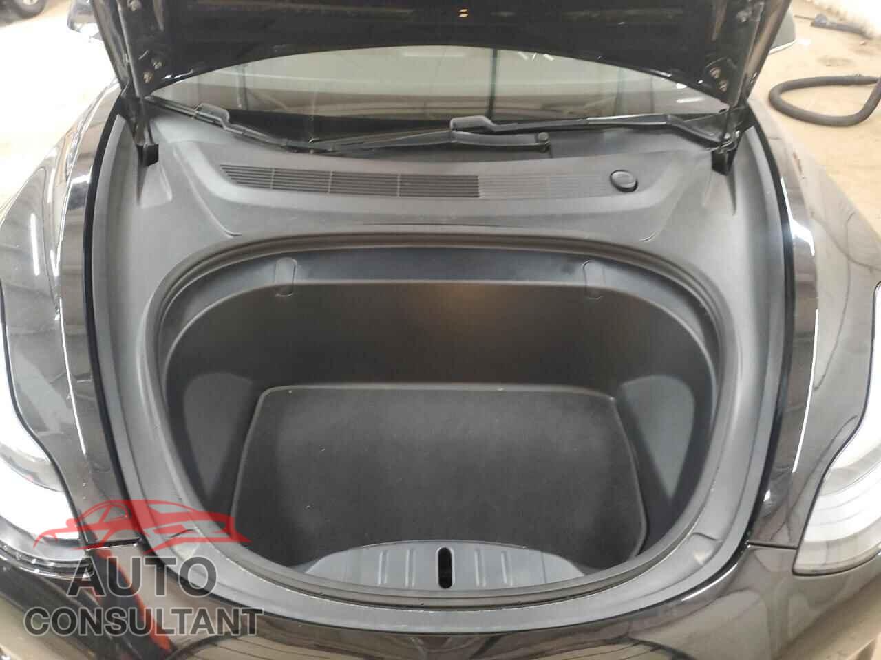 TESLA MODEL 3 2018 - 5YJ3E1EB9JF113477
