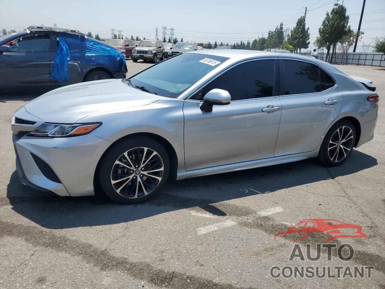 TOYOTA CAMRY 2018 - 4T1B11HK8JU094264