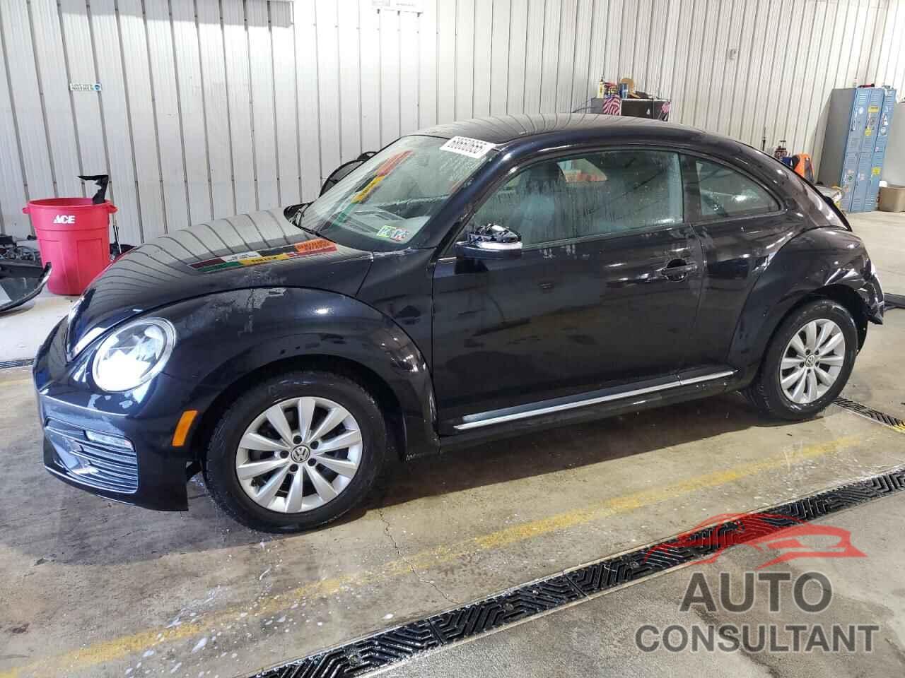 VOLKSWAGEN BEETLE 2019 - 3VWFD7AT0KM718645