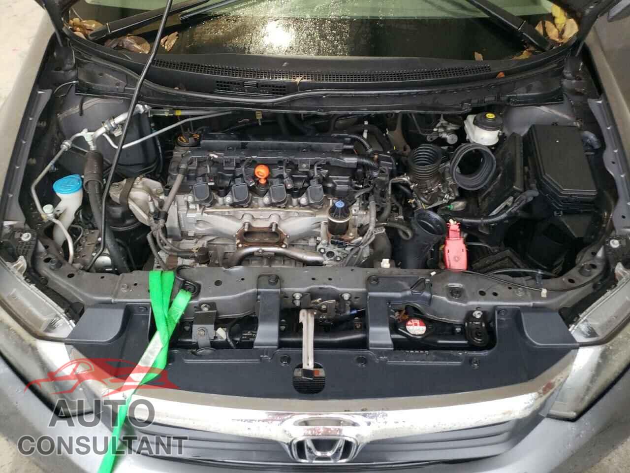 HONDA CIVIC 2012 - 2HGFB2F52CH586401