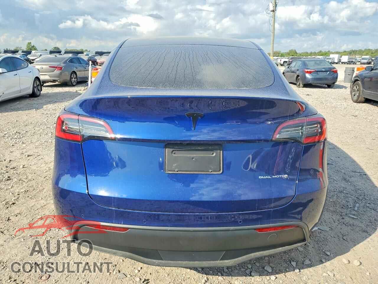 TESLA MODEL Y 2020 - 5YJYGDEE2LF039530