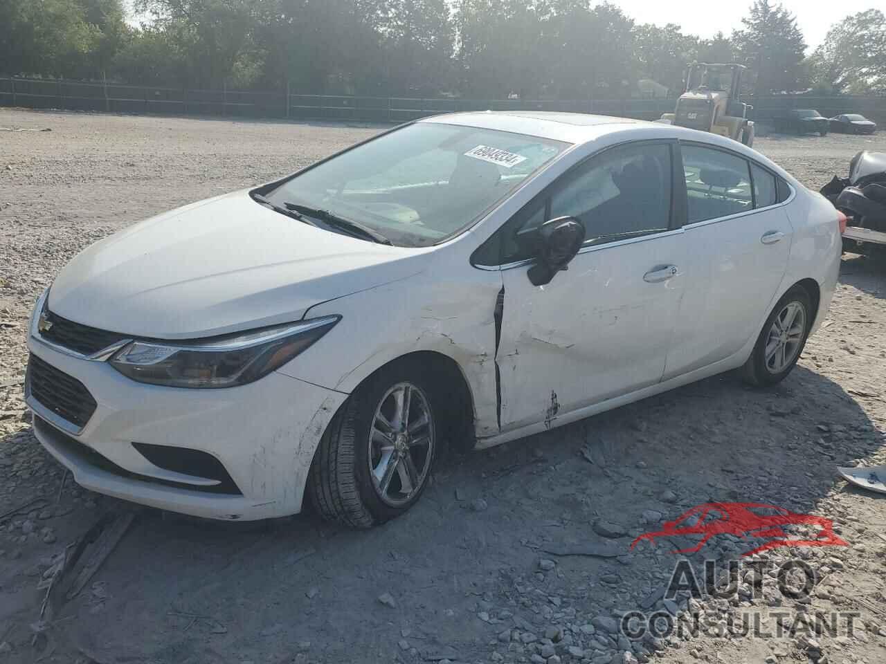 CHEVROLET CRUZE 2018 - 1G1BE5SM0J7171887