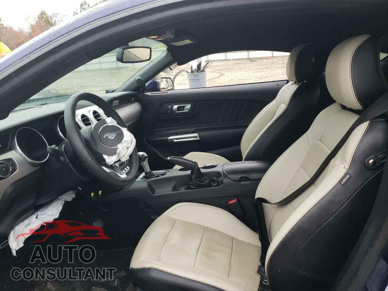FORD MUSTANG 2018 - 1FA6P8CF9J5107580