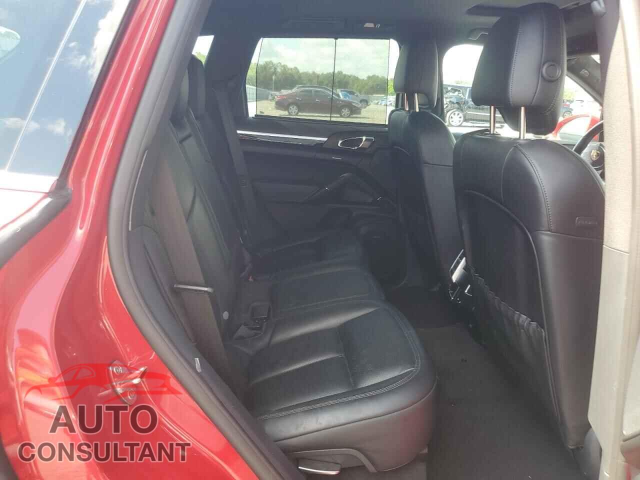 PORSCHE CAYENNE 2016 - WP1AA2A29GKA36070
