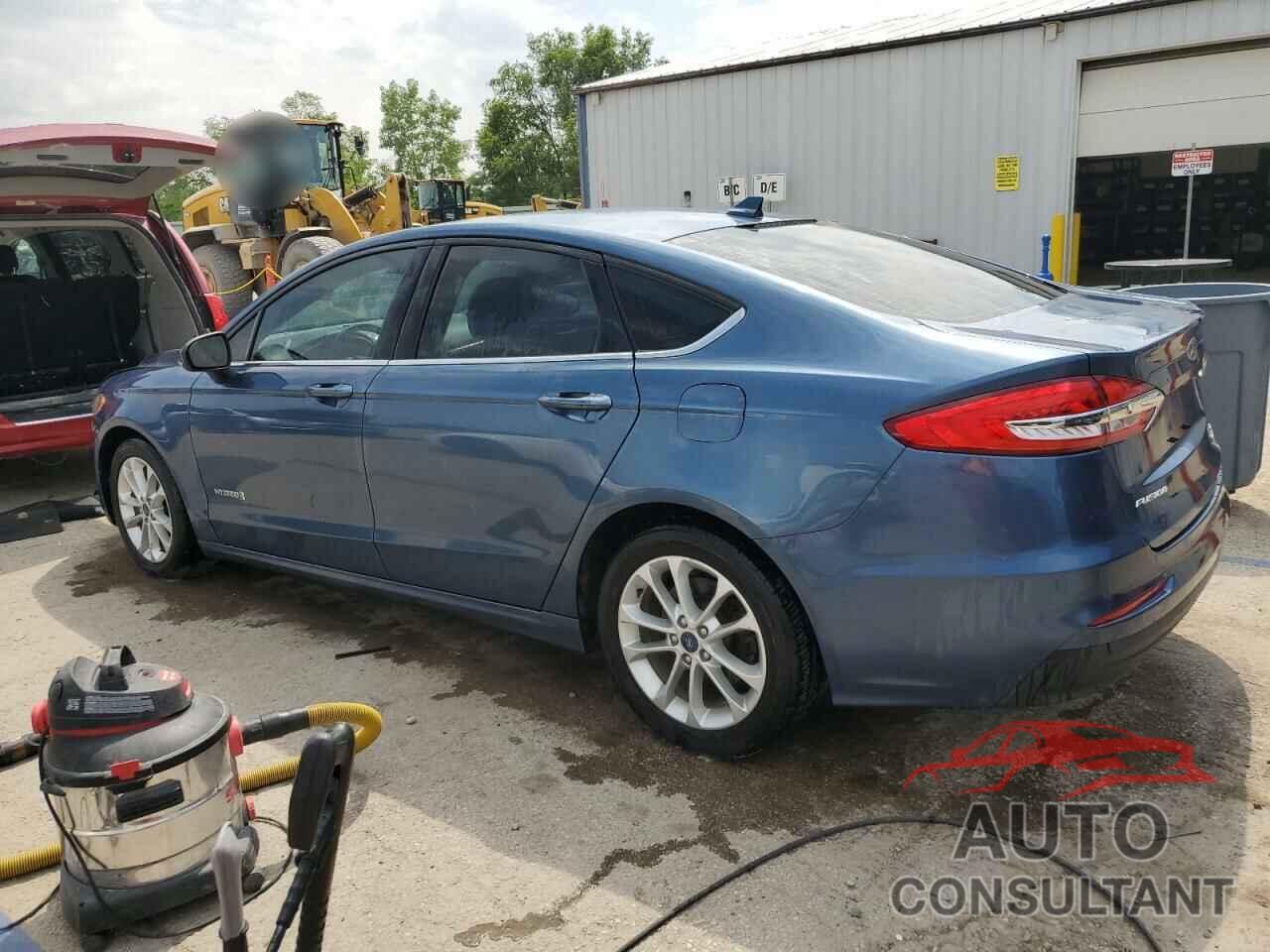 FORD FUSION 2019 - 3FA6P0LU9KR107657