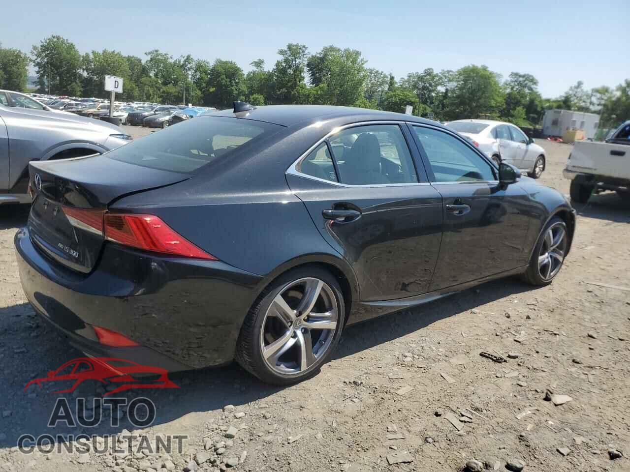 LEXUS IS 2018 - JTHC81D22J5031521