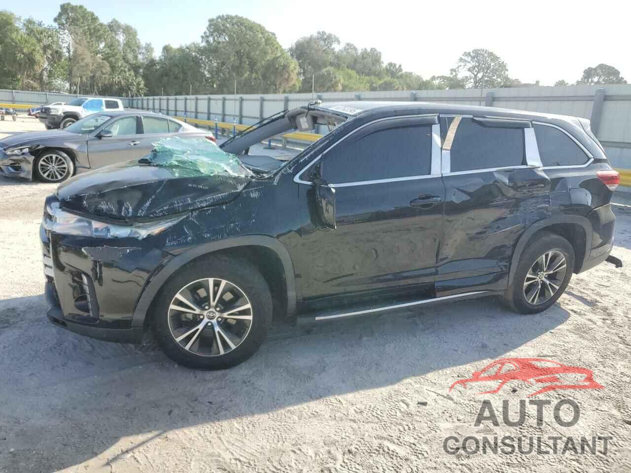 TOYOTA HIGHLANDER 2018 - 5TDZARFH8JS041397