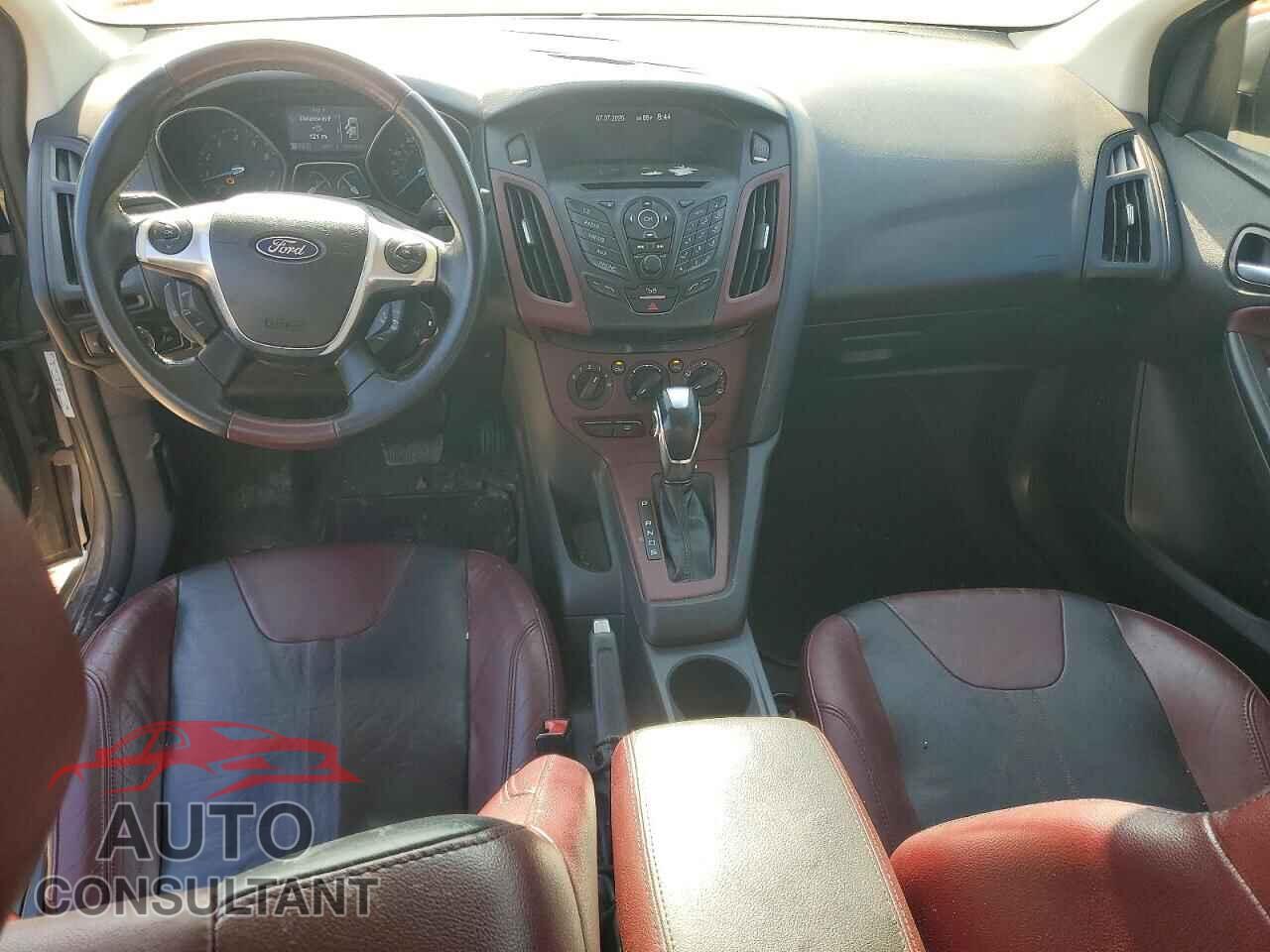 FORD FOCUS 2012 - 1FAHP3F26CL154410