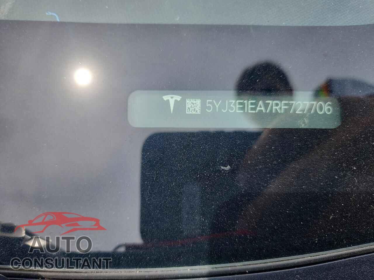 TESLA MODEL 3 2024 - 5YJ3E1EA7RF727706