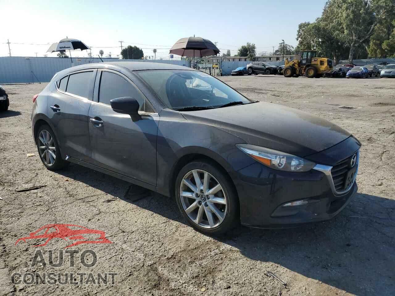 MAZDA 3 2017 - 3MZBN1L78HM119252