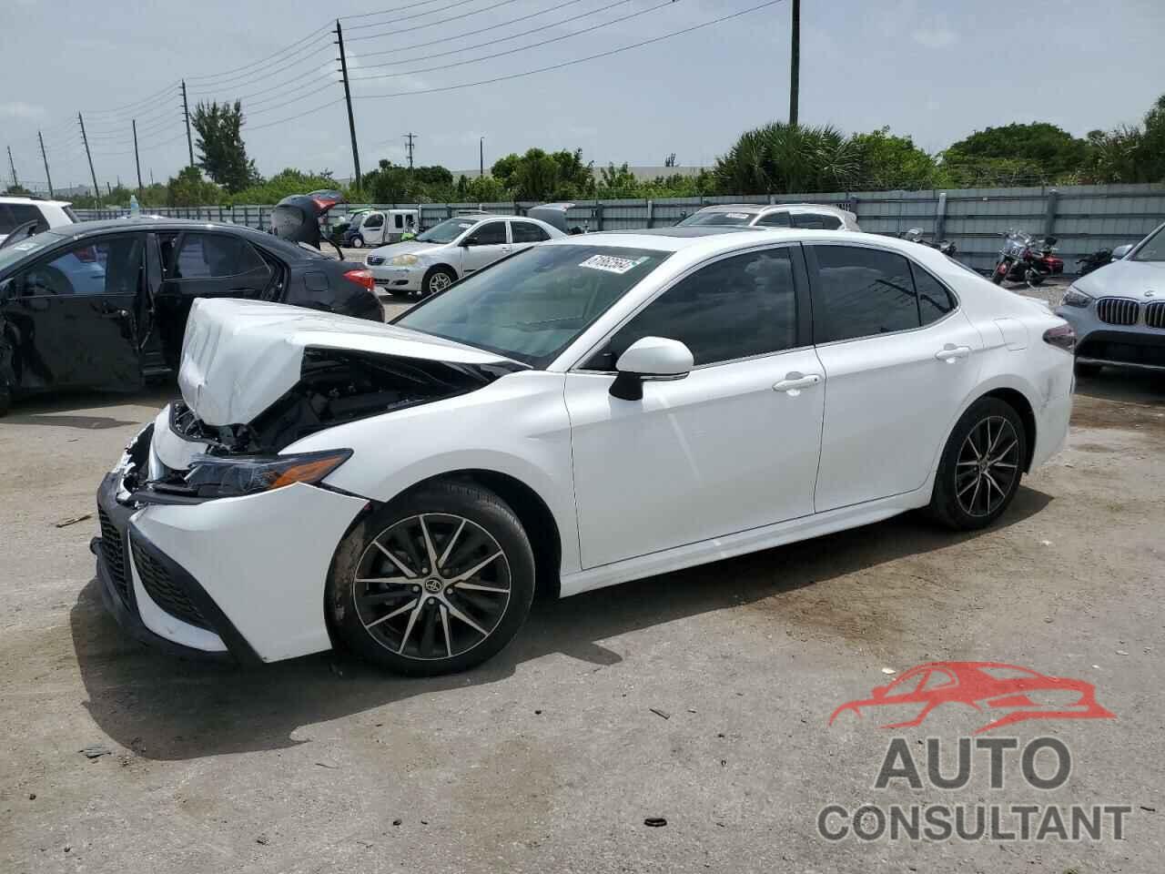 TOYOTA CAMRY 2023 - 4T1T11AK5PU782665