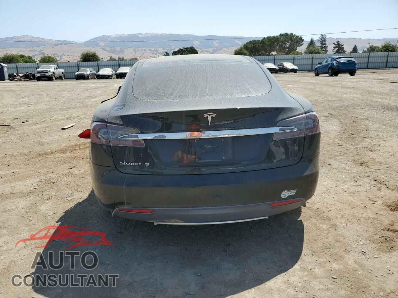 TESLA MODEL S 2012 - 5YJSA1DN3CFP02708