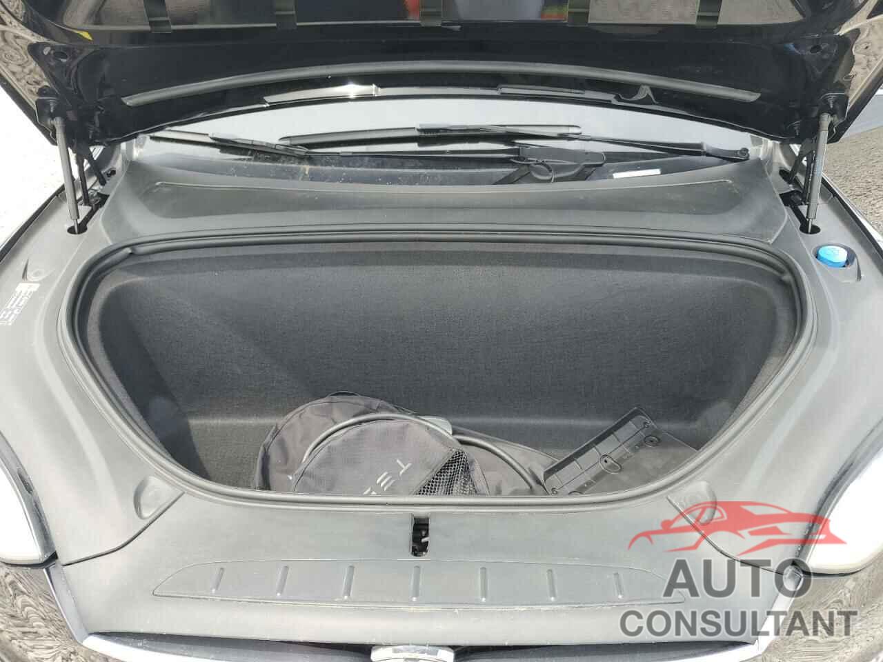 TESLA MODEL X 2017 - 5YJXCBE41HF052862
