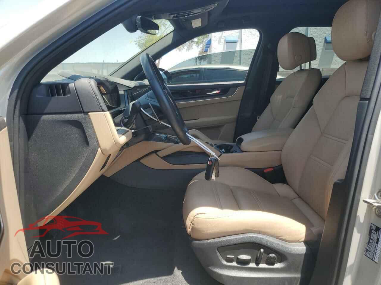 PORSCHE CAYENNE 2024 - WP1AA2AYXRDA06913