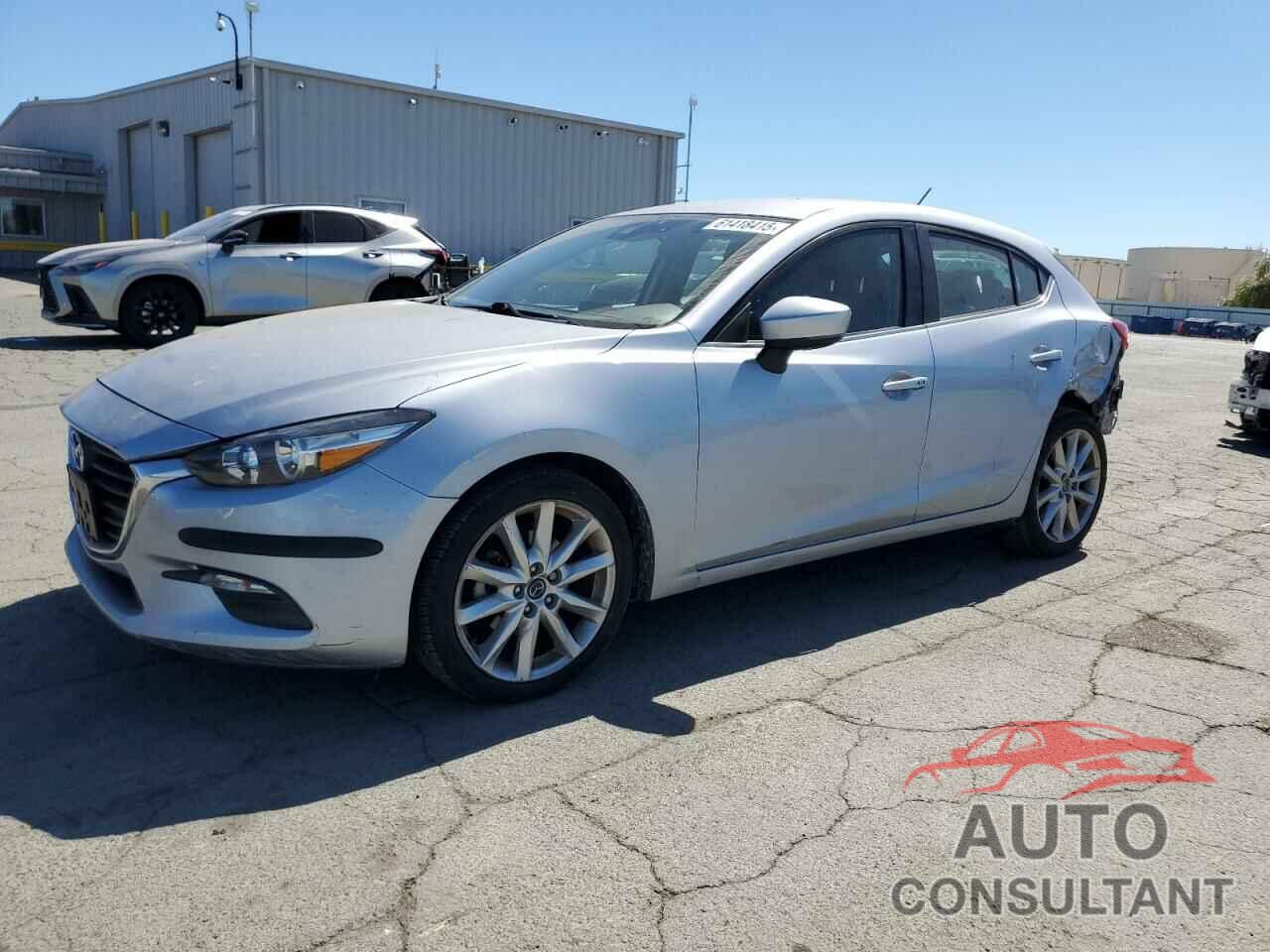 MAZDA 3 2017 - 3MZBN1L76HM107570