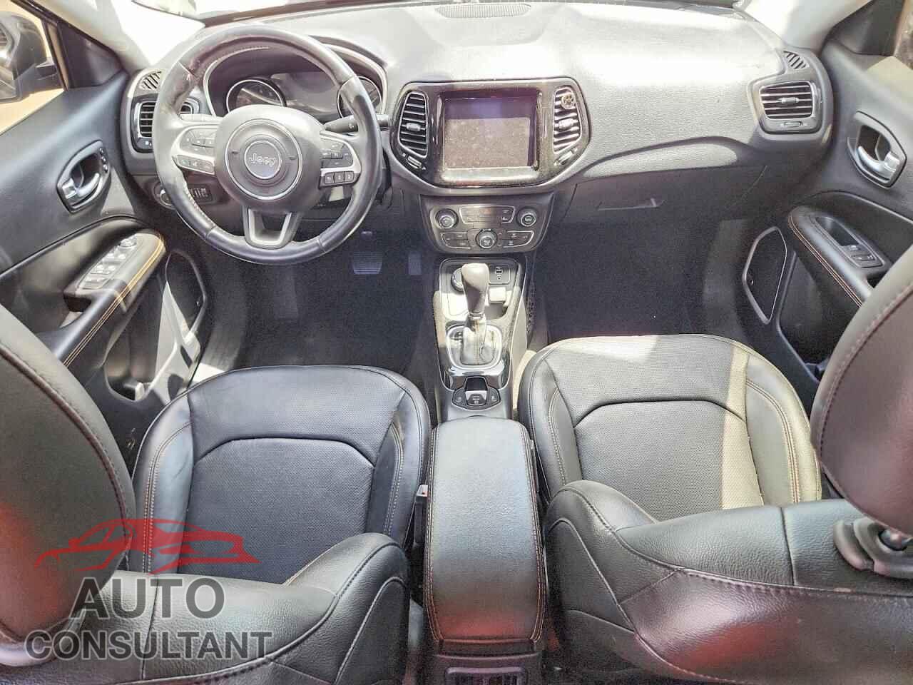 JEEP COMPASS 2021 - 3C4NJDCB3MT555590