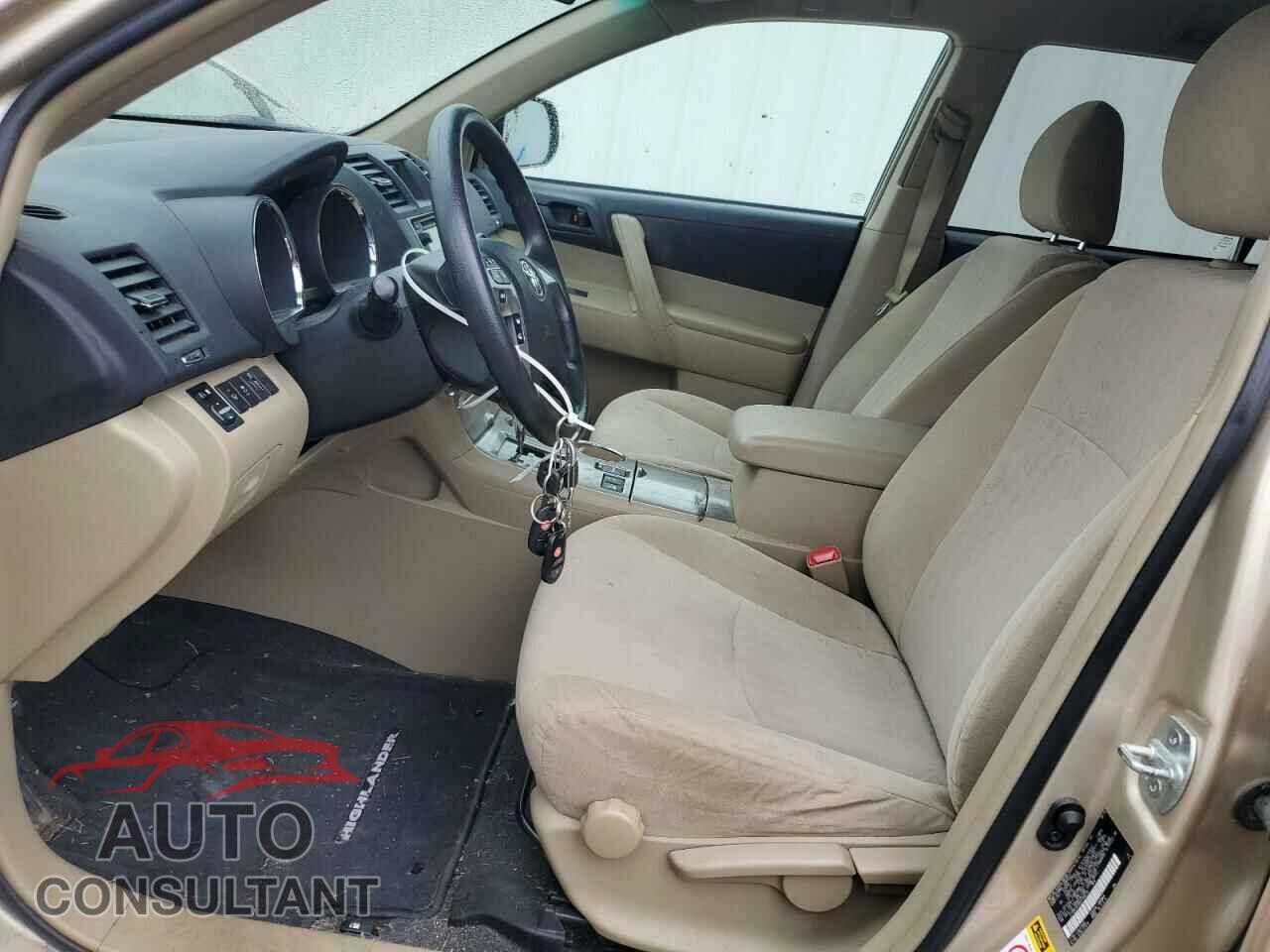 TOYOTA HIGHLANDER 2013 - 5TDBK3EH8DS188210