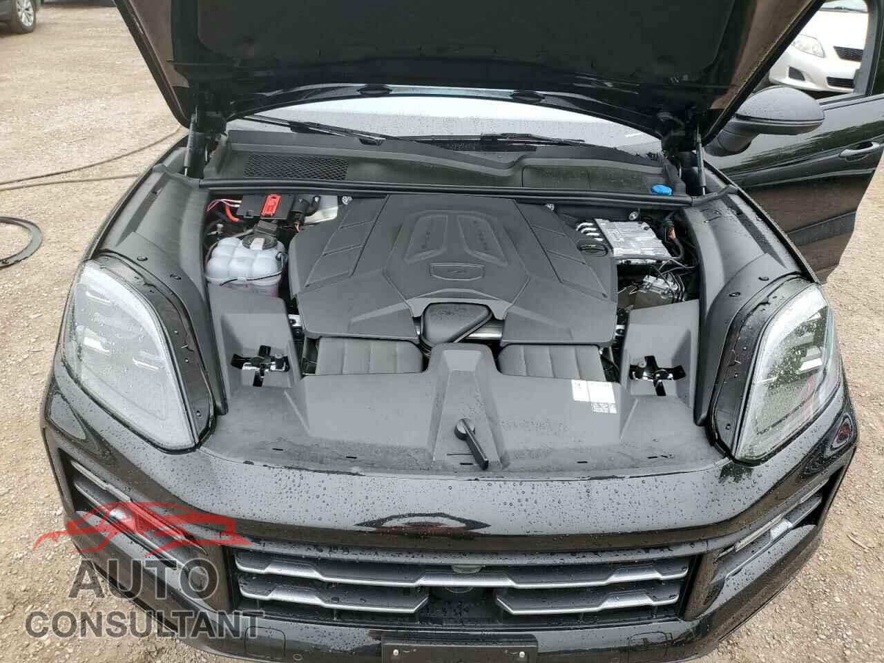 PORSCHE CAYENNE 2024 - WP1AA2AY3RDA12276