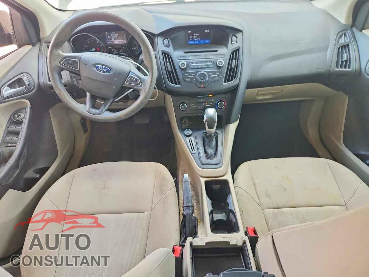 FORD FOCUS 2015 - 1FADP3F28FL357351