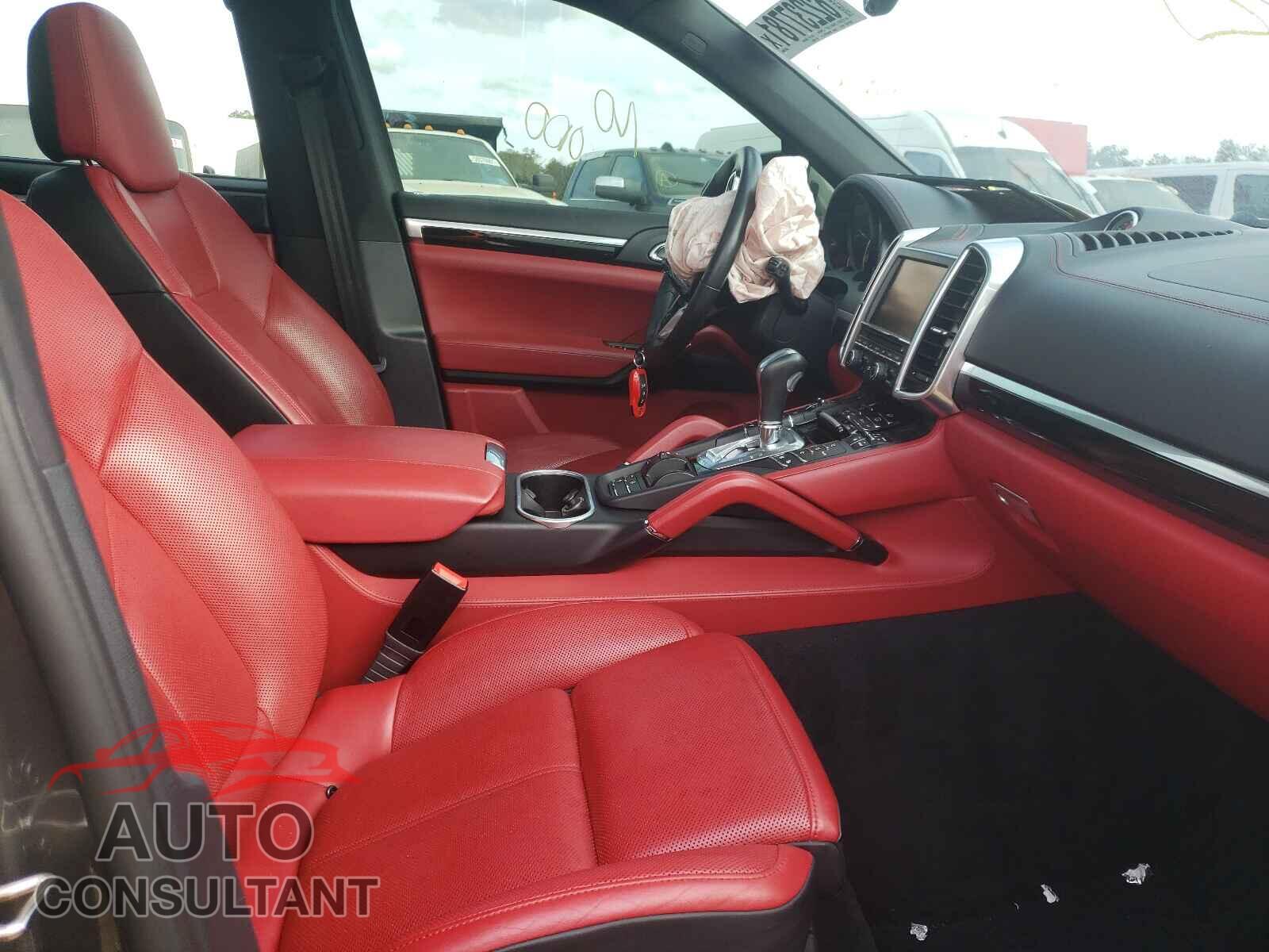 PORSCHE CAYENNE 2016 - WP1AA2A2XGKA14806