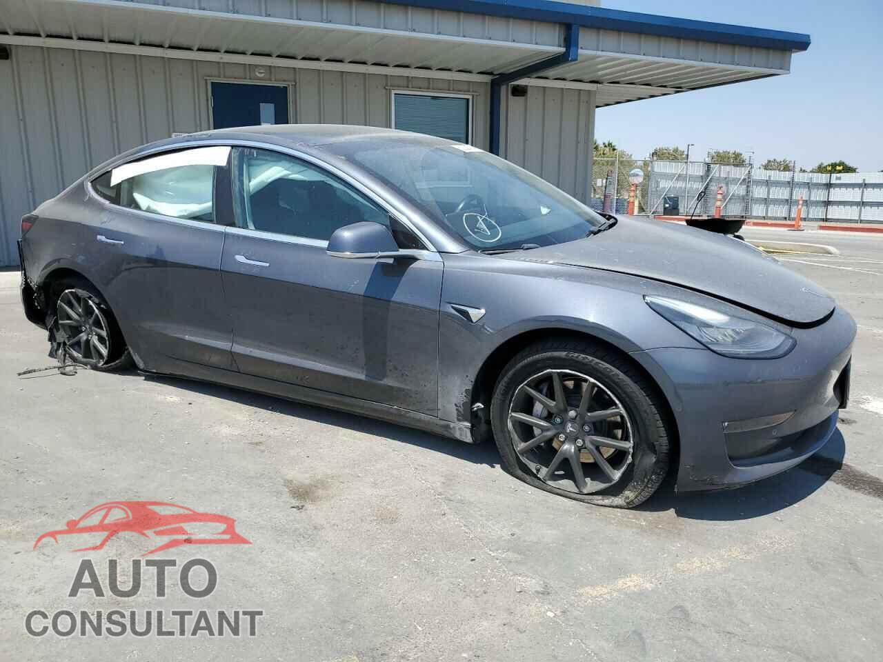 TESLA MODEL 3 2018 - 5YJ3E1EA8JF021672