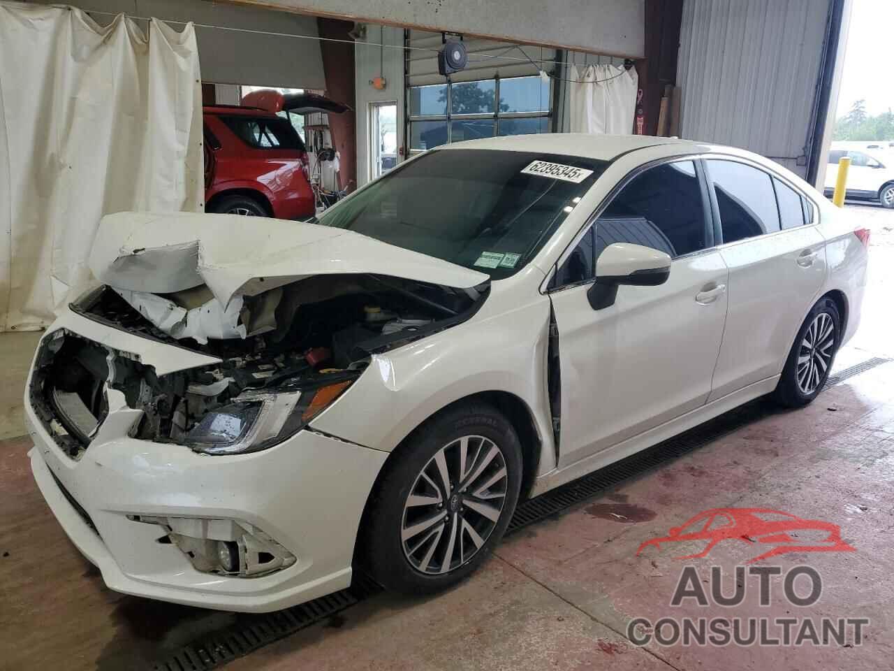 SUBARU LEGACY 2018 - 4S3BNAF62J3039619