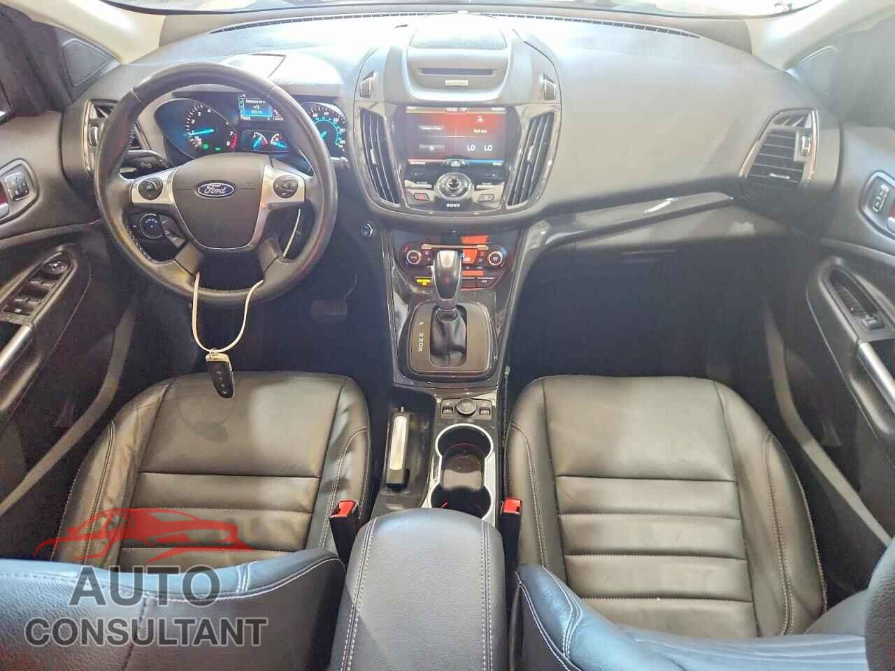 FORD ESCAPE 2015 - 1FMCU9J93FUC52972