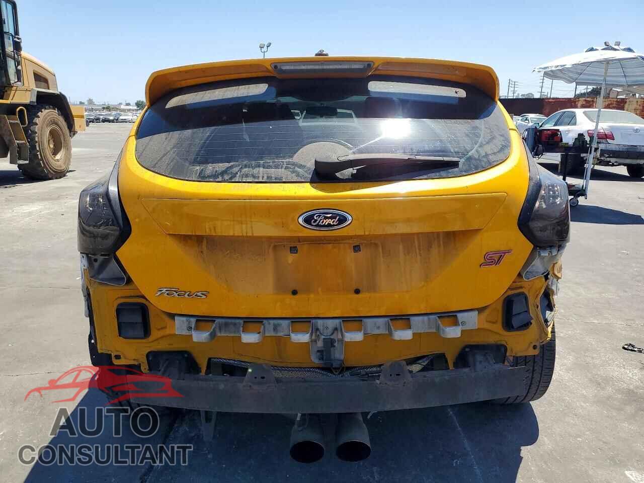 FORD FOCUS 2013 - 1FADP3L93DL221496