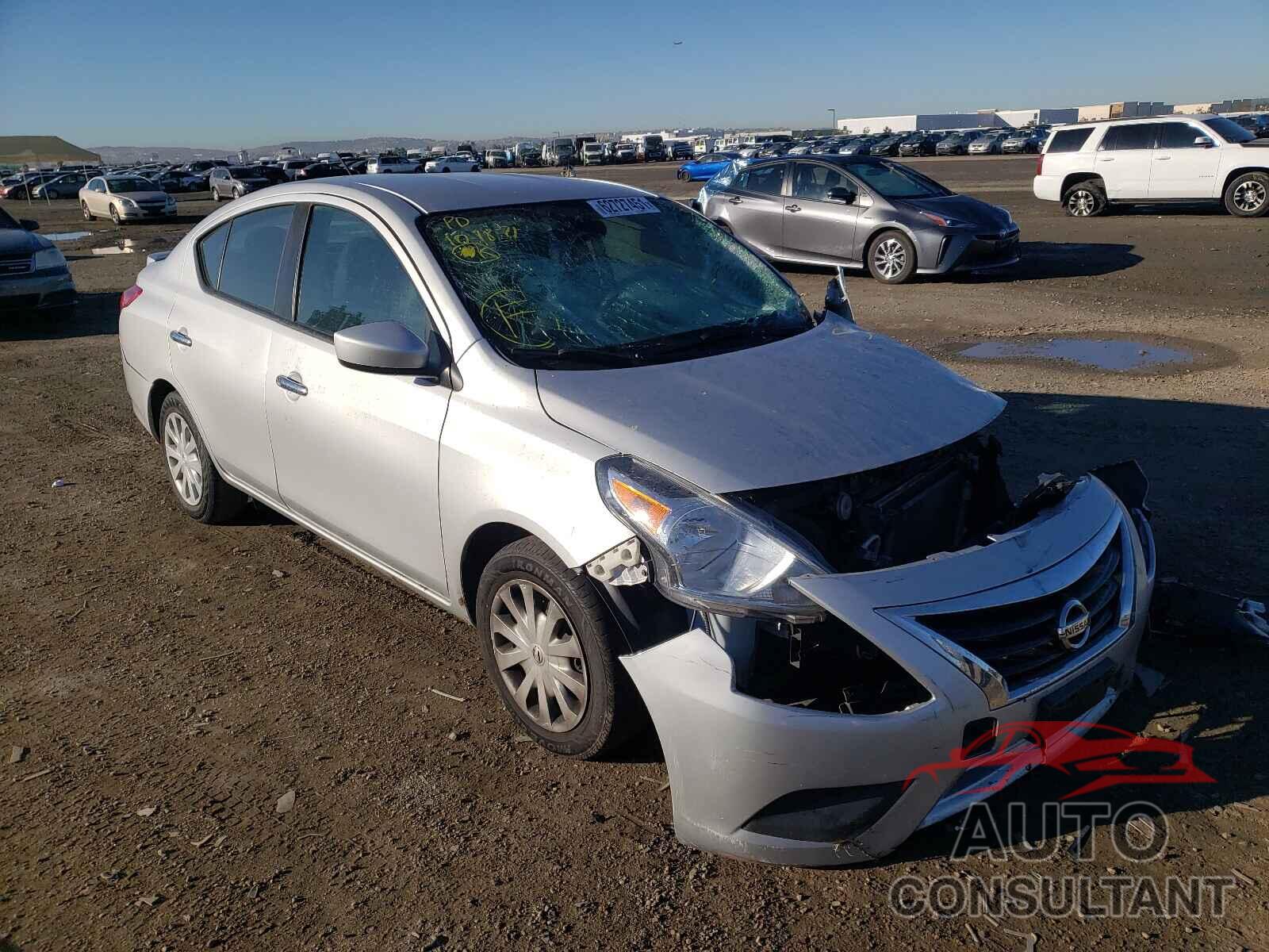 NISSAN VERSA 2017 - 3N1CN7AP6HK449001