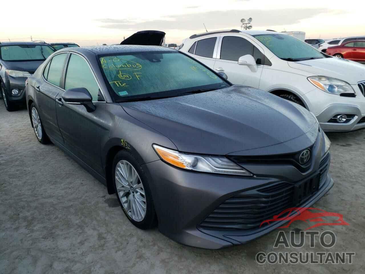 TOYOTA CAMRY 2019 - 4T1B11HK7KU163995