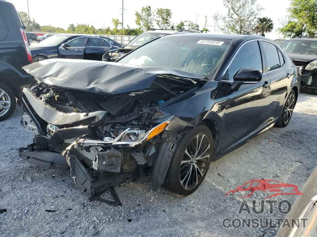 TOYOTA CAMRY 2018 - 4T1B11HK5JU542248