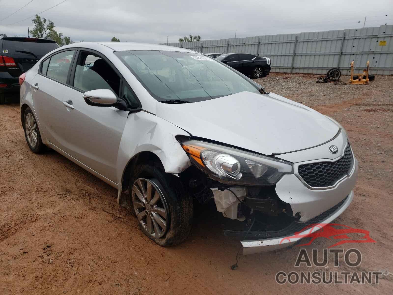 KIA FORTE 2016 - KNAFX4A69G5551568