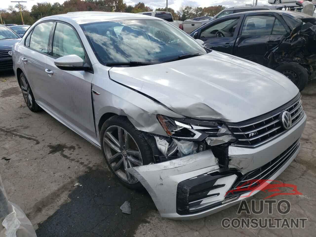 VOLKSWAGEN PASSAT 2018 - 1VWAA7A32JC002235