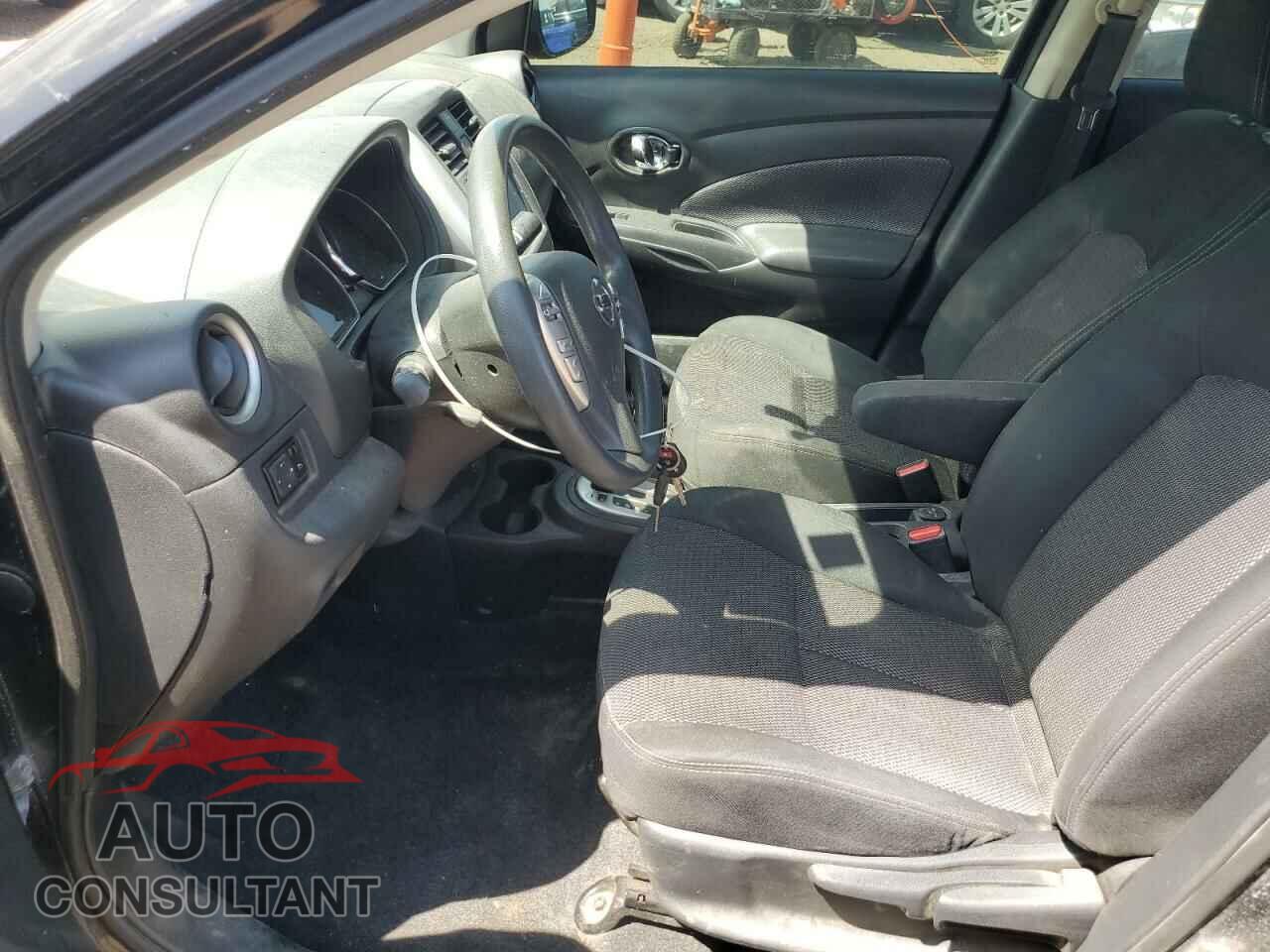 NISSAN VERSA 2019 - 3N1CN7AP3KL840415