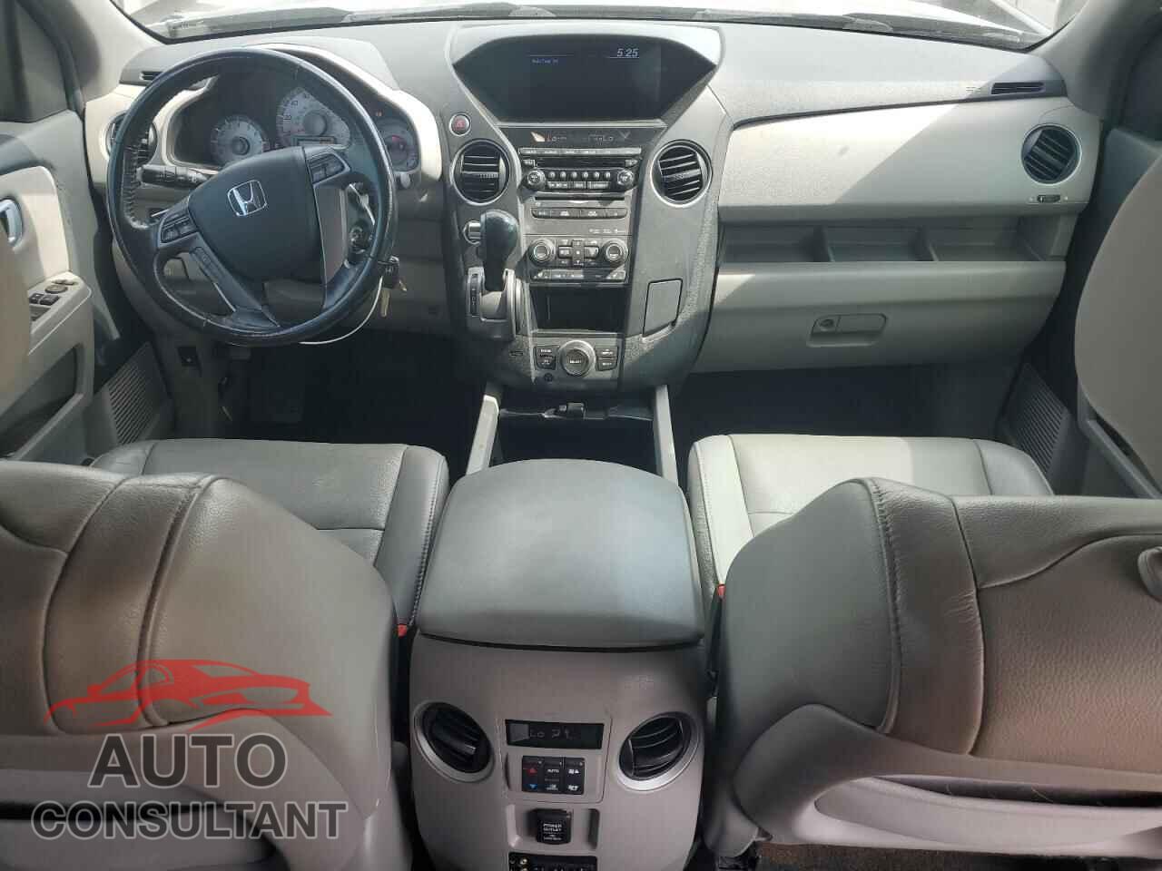 HONDA PILOT 2013 - 5FNYF4H62DB061360
