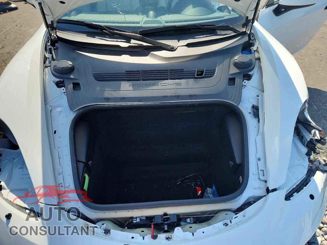 PORSCHE BOXSTER 2024 - WP0CD2A87RK228211