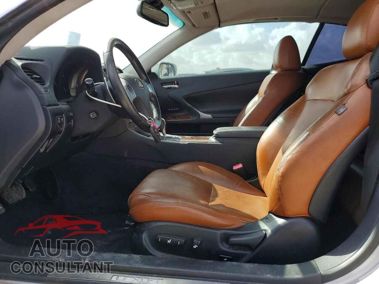 LEXUS IS 2012 - JTHFF2C29C2523073