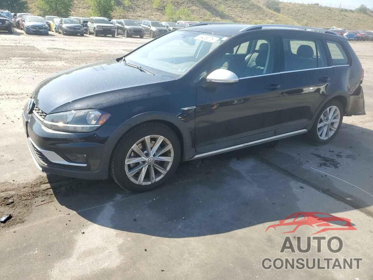 VOLKSWAGEN GOLF 2018 - 3VWH17AU7JM766636