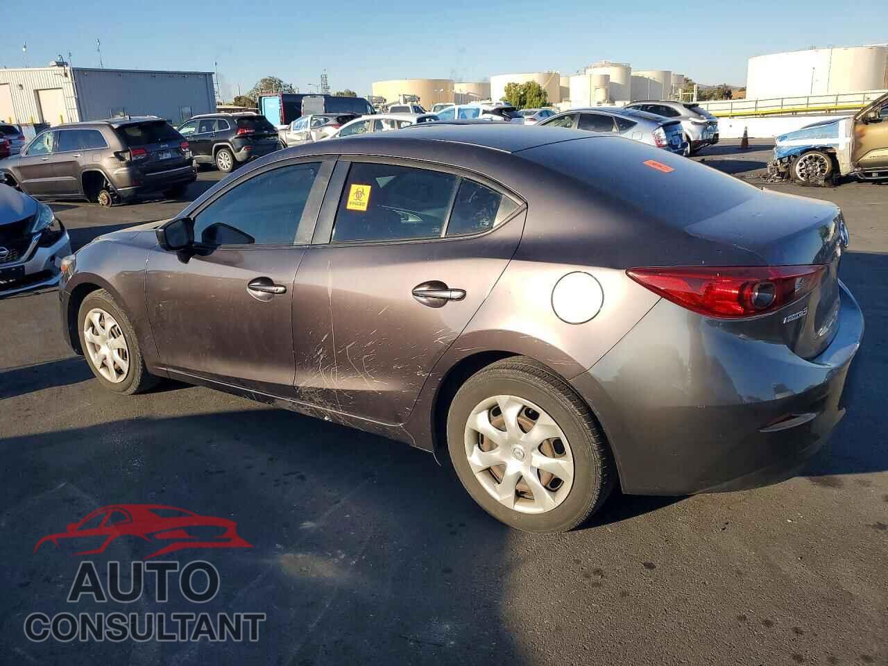 MAZDA 3 2018 - 3MZBN1U76JM203381