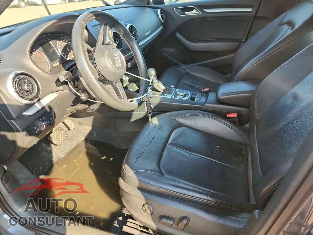 AUDI A3 2018 - WAUB8GFF8J1007860