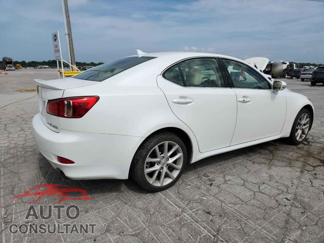 LEXUS IS 2011 - JTHCF5C25B5046367