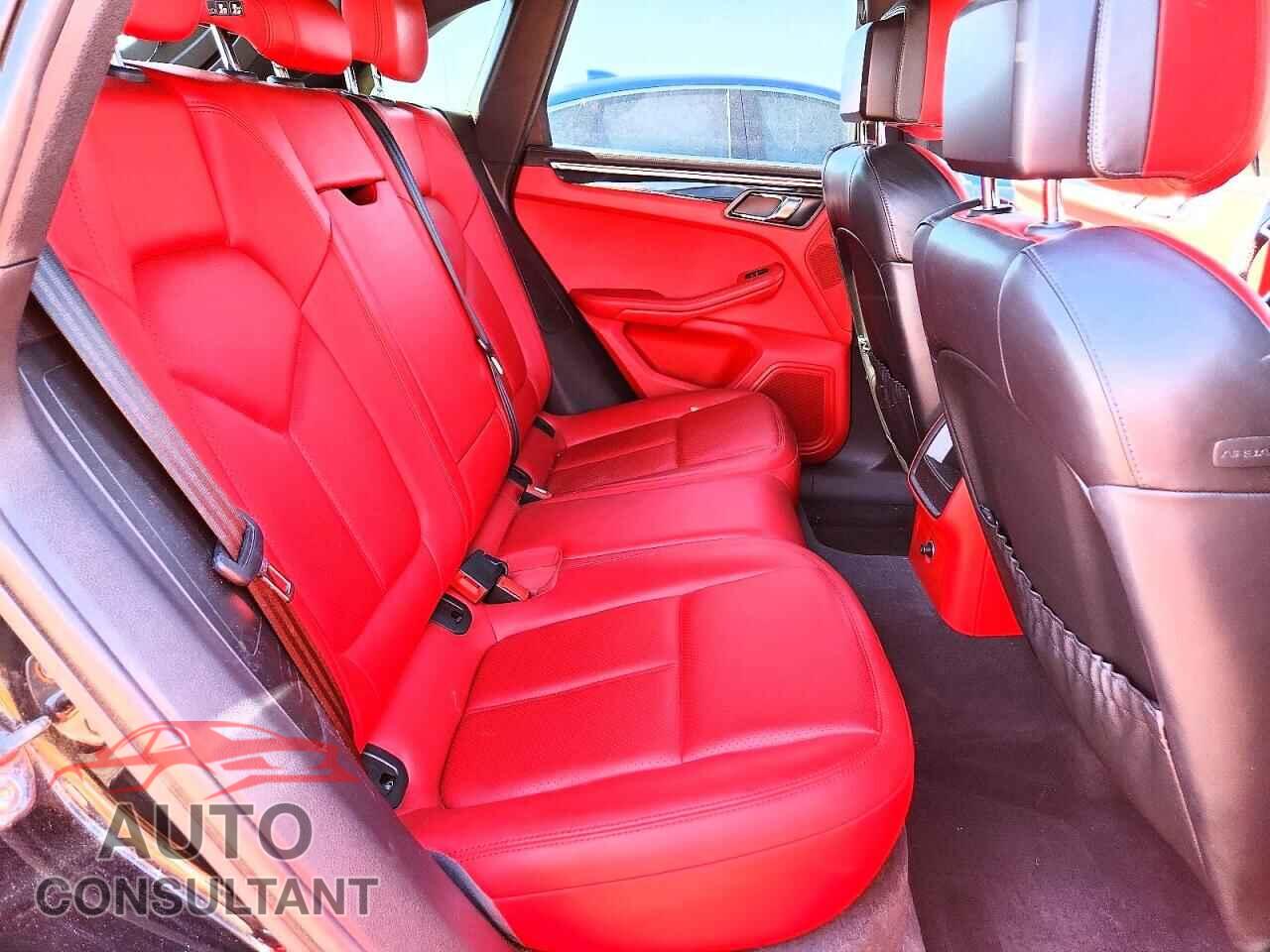 PORSCHE MACAN 2015 - WP1AB2A50FLB63855