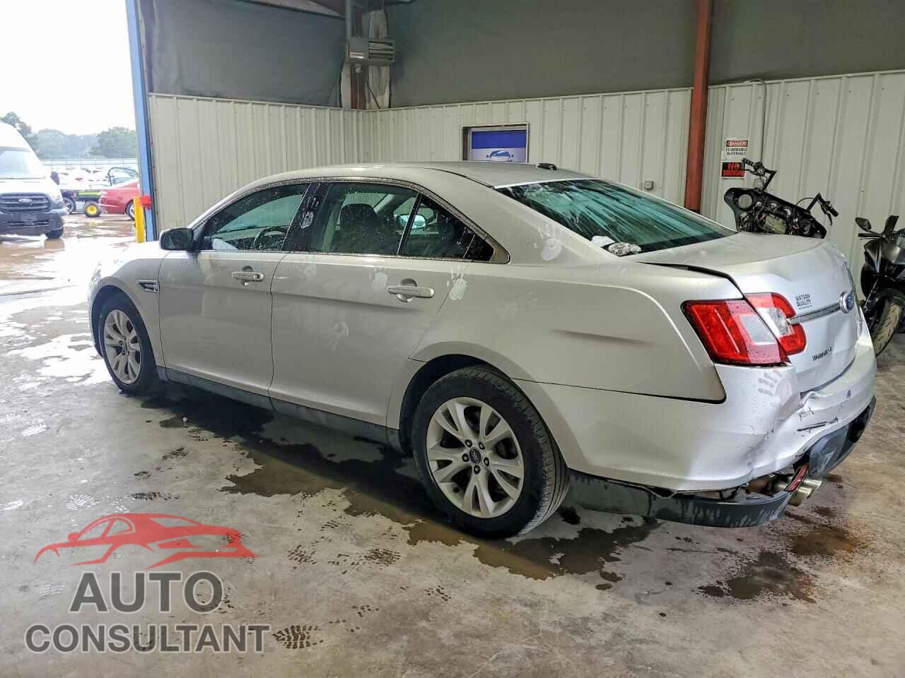 FORD TAURUS 2011 - 1FAHP2EW5BG182320