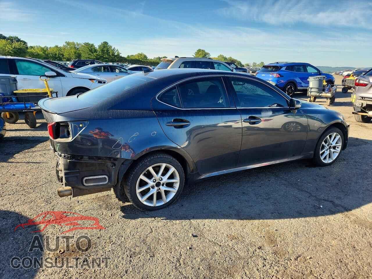 LEXUS IS 2011 - JTHCF5C28B5048100