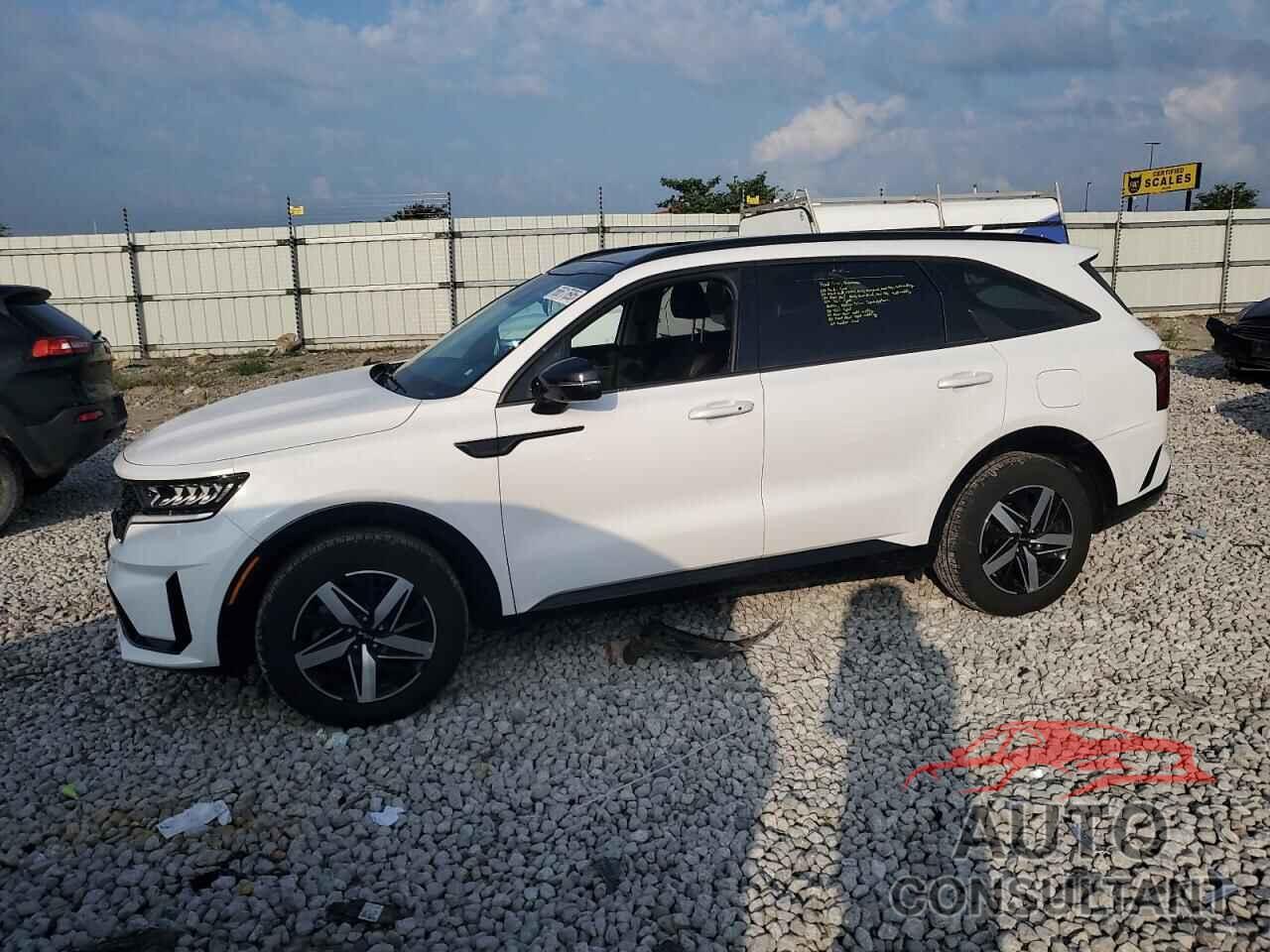 KIA SORENTO 2023 - 5XYRL4LC3PG214416