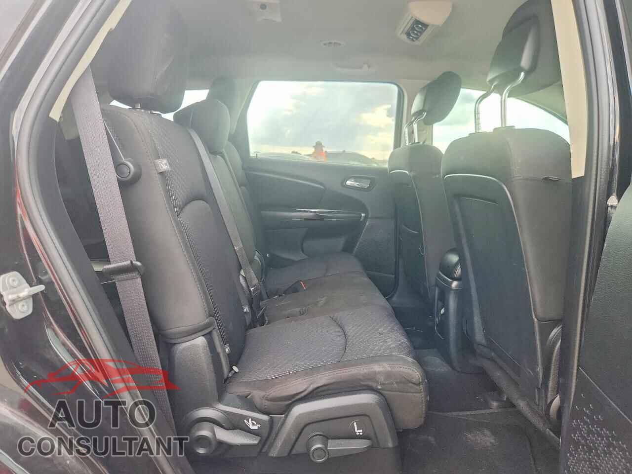 DODGE JOURNEY 2015 - 3C4PDCBG1FT719347