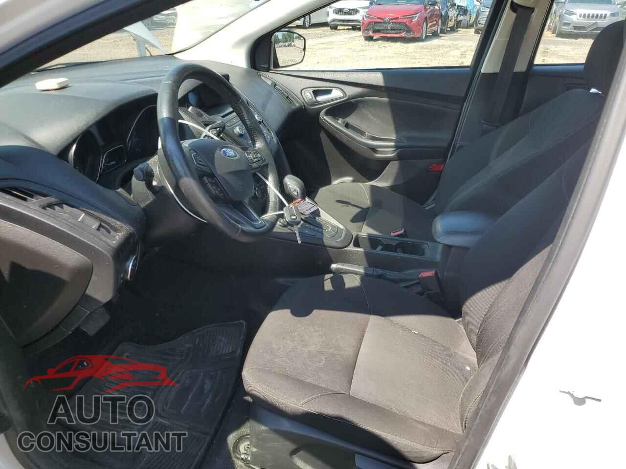 FORD FOCUS 2017 - 1FADP3FE5HL274957
