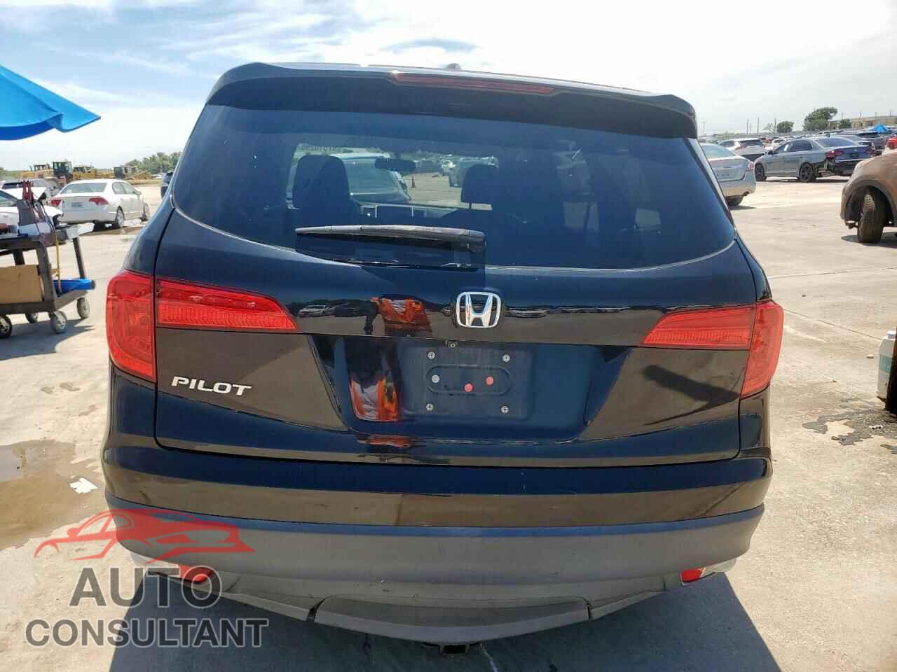 HONDA PILOT 2017 - 5FNYF5H57HB030592