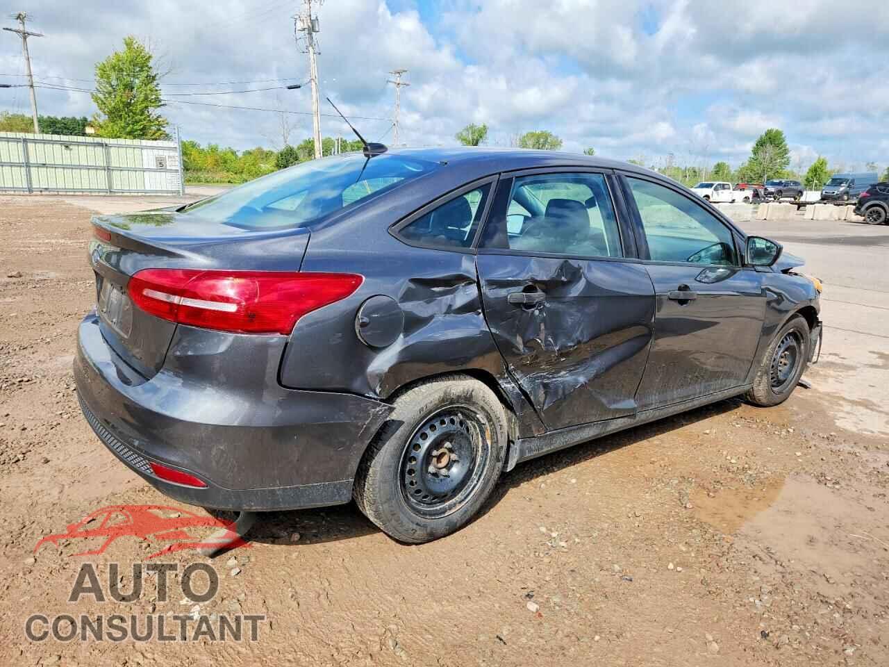 FORD FOCUS 2015 - 1FADP3E22FL372106