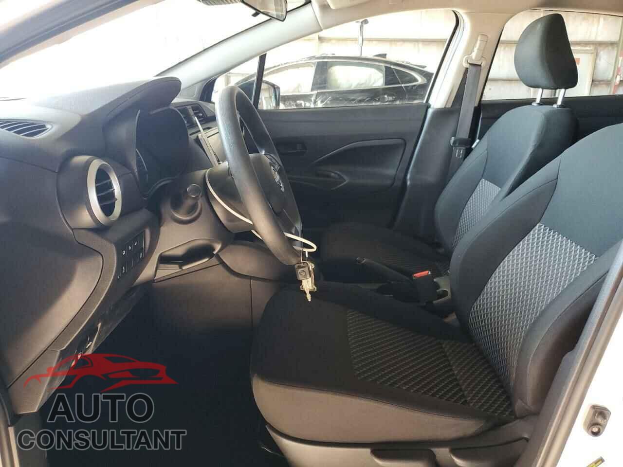 NISSAN VERSA 2024 - 3N1CN8DV4RL843849